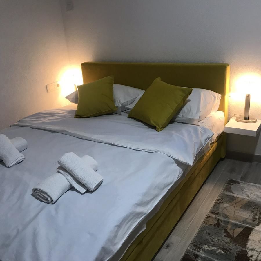 Отели типа «постель и завтрак» Casa Calda Apartment Цетине