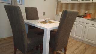 Отели типа «постель и завтрак» Casa Calda Apartment Цетине Люкс с 1 спальней-5