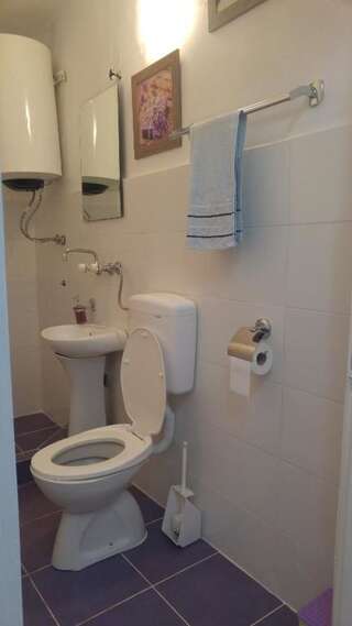 Отели типа «постель и завтрак» Casa Calda Apartment Цетине Люкс с 1 спальней-9